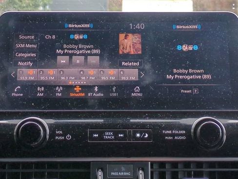 Used 2024 Nissan Armada SL w/ Captain's Chairs Package image 18