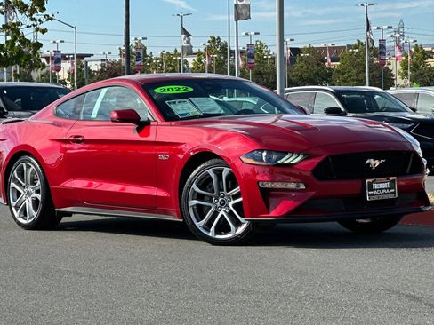 Used 2022 Ford Mustang GT Premium w/ Equipment Group 401A RWD image 2