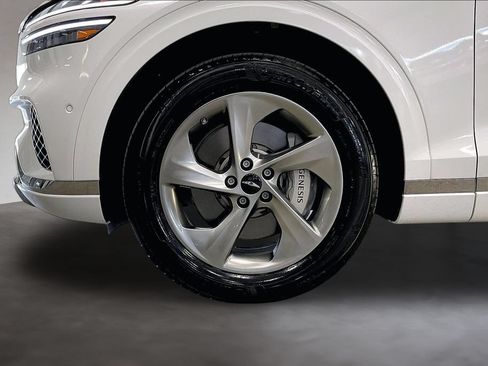 Used 2026 Genesis GV70 2.5T Advanced AWD/4WD image 35