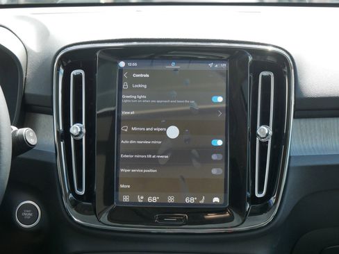 New 2026 Volvo XC40 B5 Plus w/ Climate Package image 8