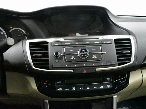 Used 2017 Honda Accord LX image 21