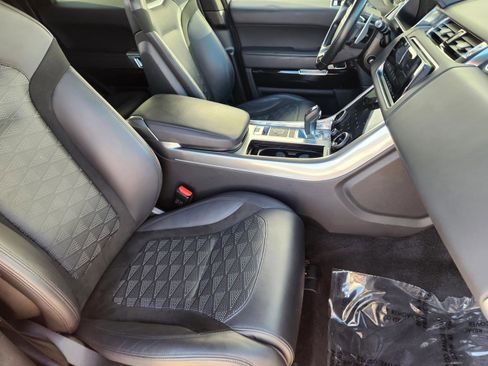Certified 2022 Land Rover Range Rover Sport SVR AWD/4WD image 9