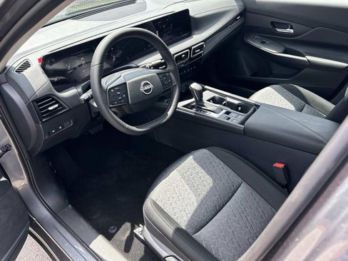 New 2026 Nissan Sentra SV w/ SV Convenience Package FWD image 13