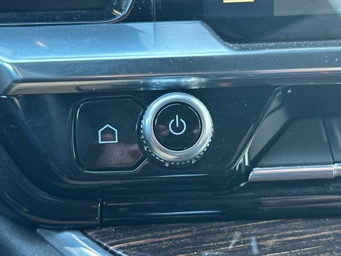 Used 2024 GMC Sierra 1500 Elevation image 31