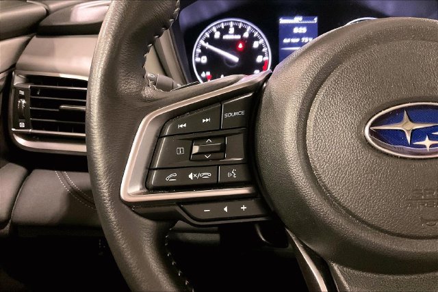Used 2025 Subaru Outback Limited AWD/4WD image 18