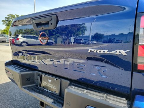 Used 2023 Nissan Frontier PRO-4X w/ Pro Convenience Package AWD/4WD image 16