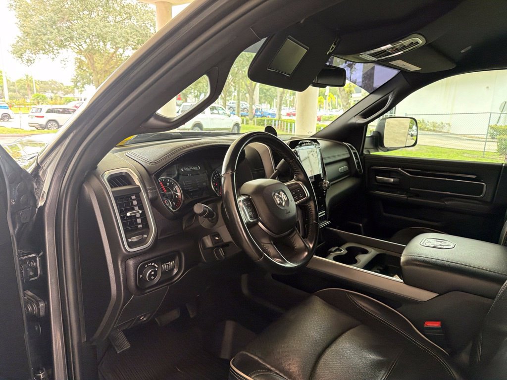 Used 2021 RAM 3500 Laramie w/ Max Tow Package AWD/4WD image 7