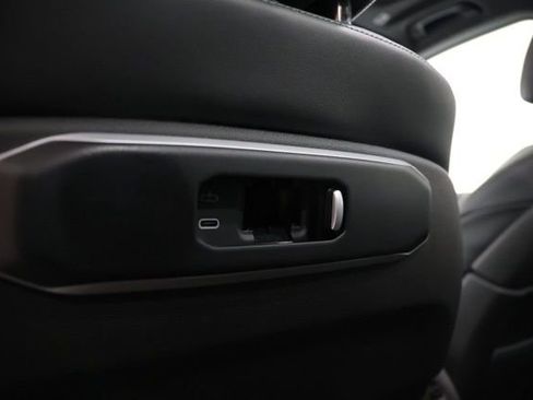 Used 2024 BMW X5 xDrive40i w/ M Sport Package AWD/4WD image 39