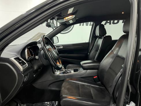 Used 2021 Jeep Grand Cherokee Laredo X AWD/4WD image 12