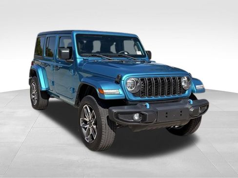 Used 2024 Jeep Wrangler Unlimited AWD/4WD image 6