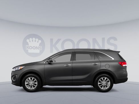 Used 2016 Kia Sorento LX w/ LX Convenience Package AWD/4WD image 2