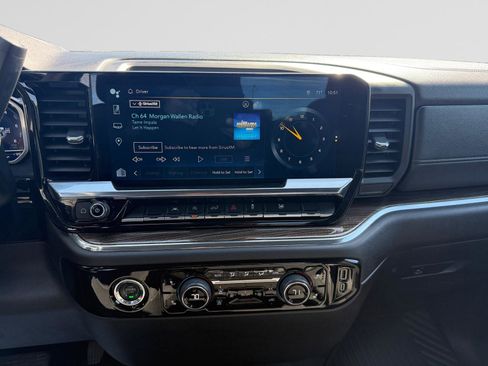 Used 2023 Chevrolet Silverado 1500 LT AWD/4WD image 11