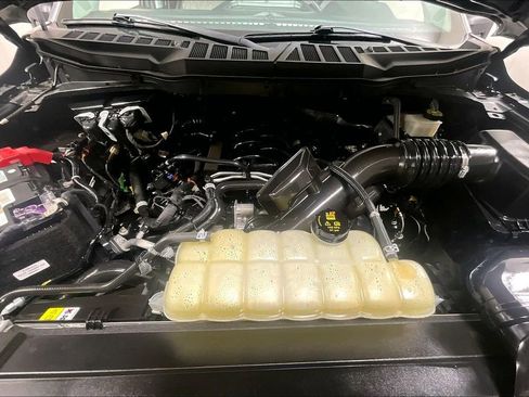 Used 2023 Ford F150 XLT AWD/4WD image 9