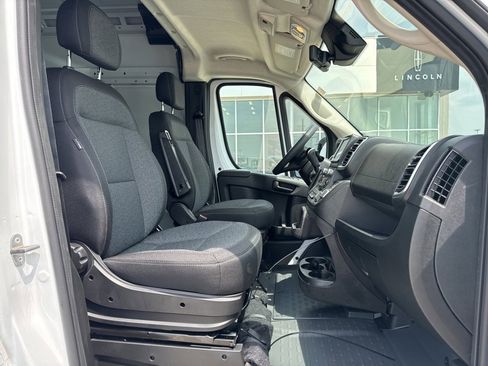 New 2025 RAM ProMaster 3500 w/ Quick Order Package 22G SLT image 17