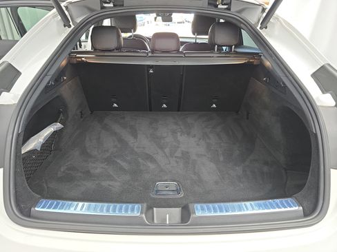 Used 2023 Mercedes-Benz GLC 300 4MATIC Coupe image 12