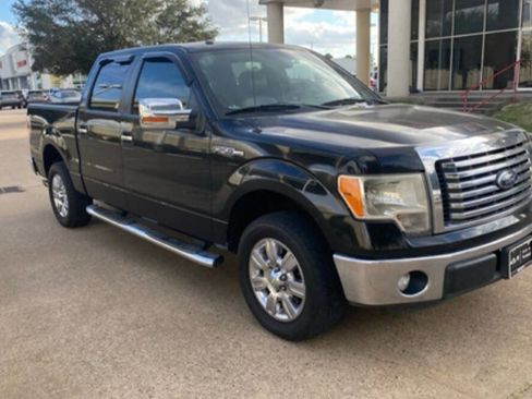 Used 2012 Ford F150 XLT w/ XLT Chrome Pkg image 6