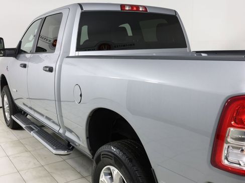 Used 2024 RAM 2500 Big Horn AWD/4WD image 43