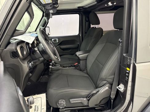 Used 2020 Jeep Wrangler Sport image 13