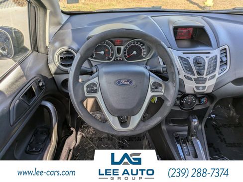Used 2013 Ford Fiesta SE image 13