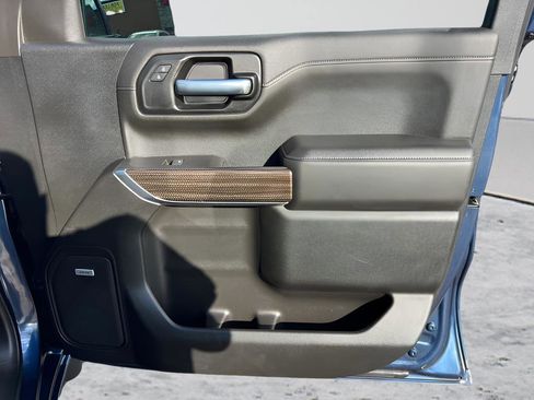 Used 2021 Chevrolet Silverado 1500 LT Trail Boss w/ Convenience Package II image 36