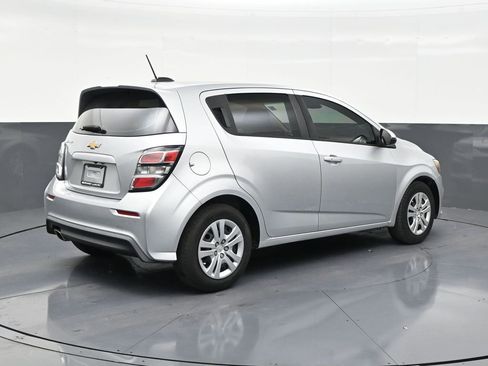Used 2020 Chevrolet Sonic LT image 5
