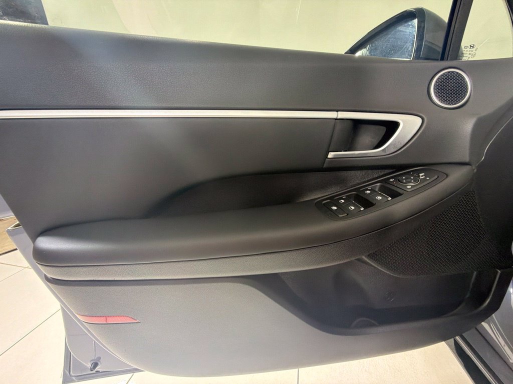 Certified 2025 Hyundai Sonata SEL FWD image 11