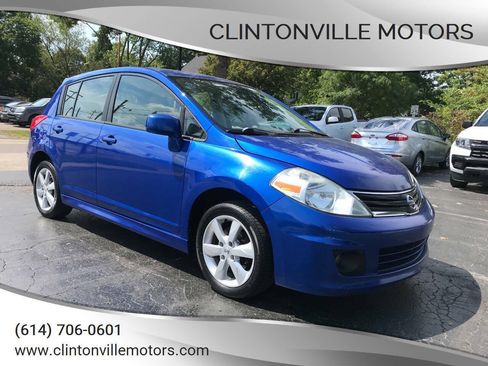 Used 2010 Nissan Versa Hatchback w/ Premium Pkg FWD image 1