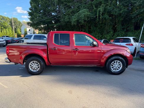 Used 2016 Nissan Frontier SV w/ SV Value Truck Package RWD image 4