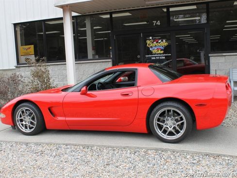 Used 1999 Chevrolet Corvette Coupe image 5