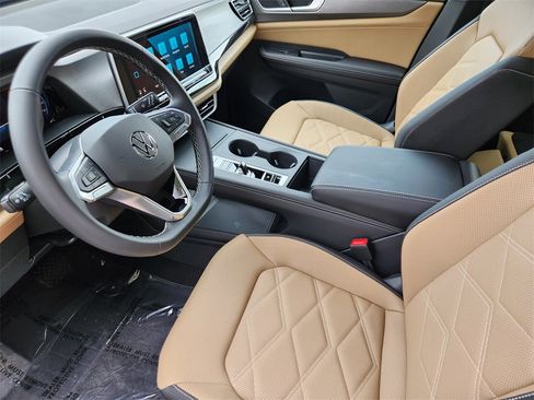 New 2026 Volkswagen Atlas Cross Sport SE image 6