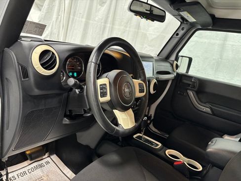 Used 2016 Jeep Wrangler Unlimited Sport w/ Quick Order Package 24S AWD/4WD image 15