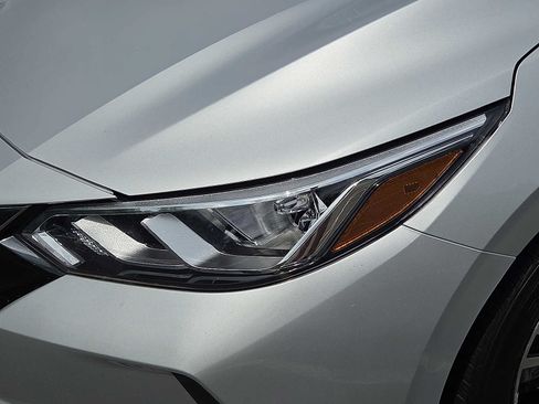 Used 2023 Nissan Sentra SV FWD image 9