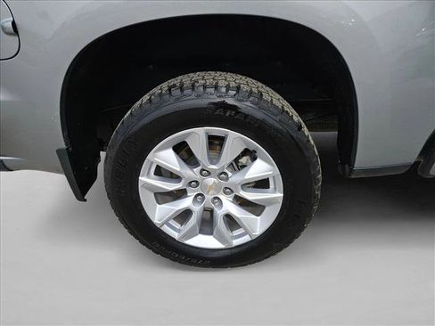 Used 2024 Chevrolet Silverado 1500 Custom image 9
