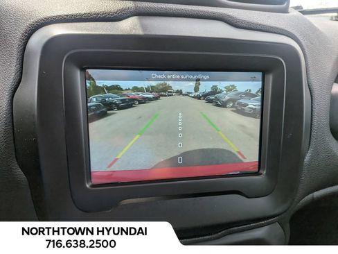Used 2021 Jeep Renegade Latitude w/ Sun & Sound Group AWD/4WD image 15
