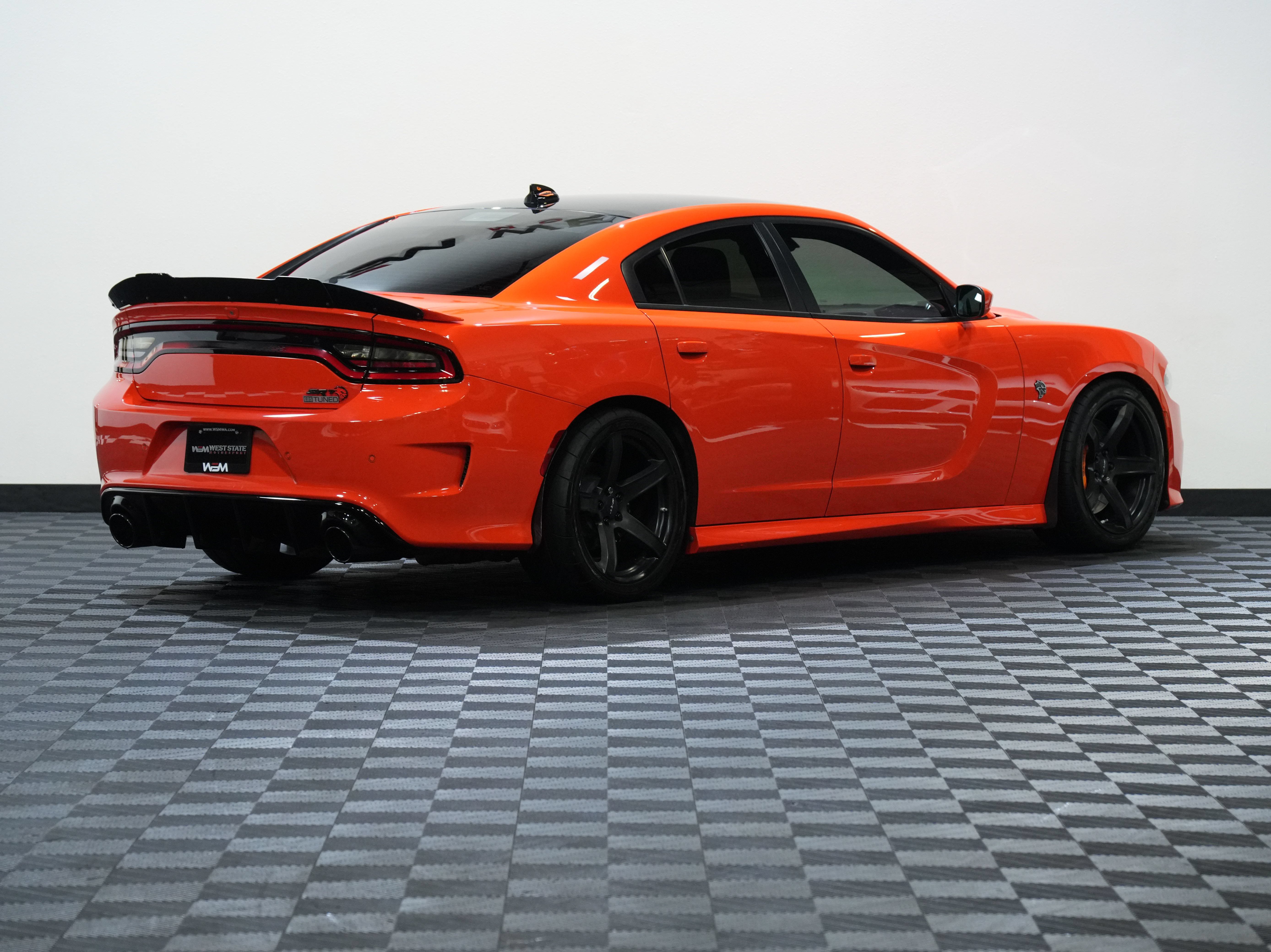 Used 2019 Dodge Charger SRT Hellcat w/ Navigation & Travel Group RWD image 6