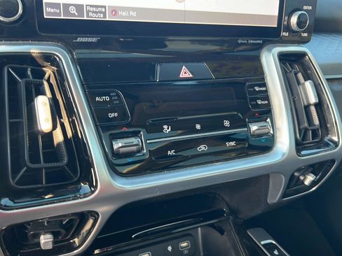 Used 2021 Kia Sorento SX image 27