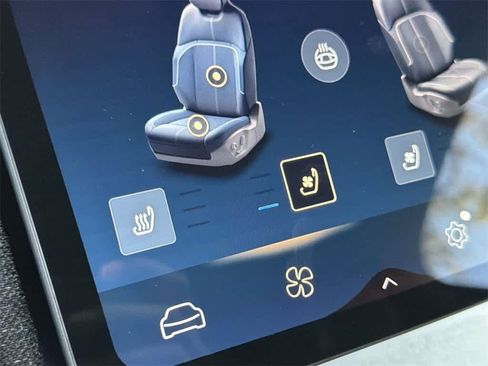 Used 2024 Lucid Air Touring image 22