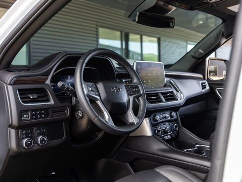 Used 2023 Chevrolet Tahoe Z71 w/ Luxury Package image 25