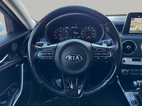 Used 2018 Kia Stinger Premium image 22