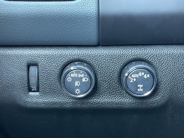 Used 2019 Chevrolet Colorado Z71 AWD/4WD image 32