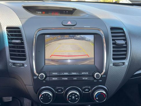 Used 2018 Kia Forte S FWD image 23