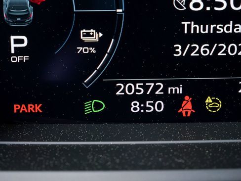 Certified 2023 Audi Q4 e-tron Prestige image 11