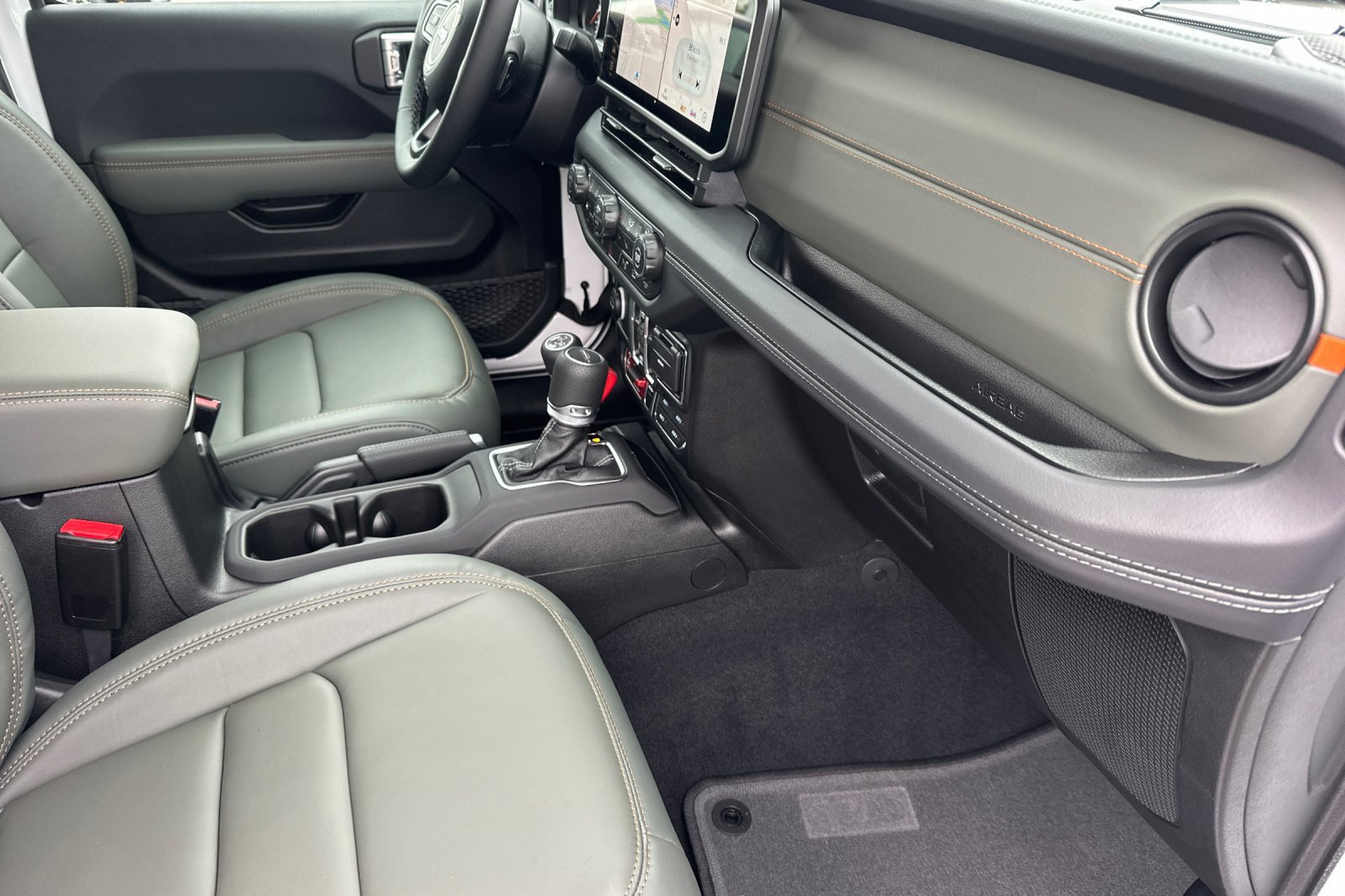 New 2026 Jeep Gladiator Mojave AWD/4WD image 15