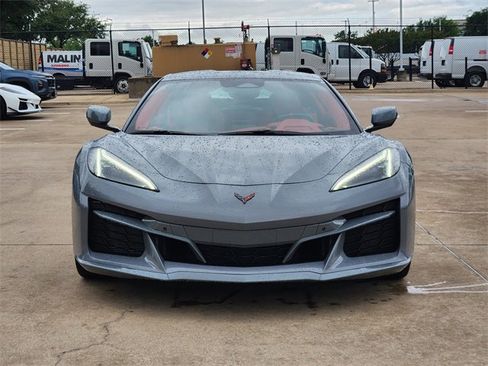 Used 2025 Chevrolet Corvette E-Ray AWD/4WD image 10