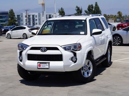 Used 2018 Toyota 4Runner SR5 RWD image 5