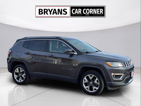 Used 2020 Jeep Compass Limited image 16
