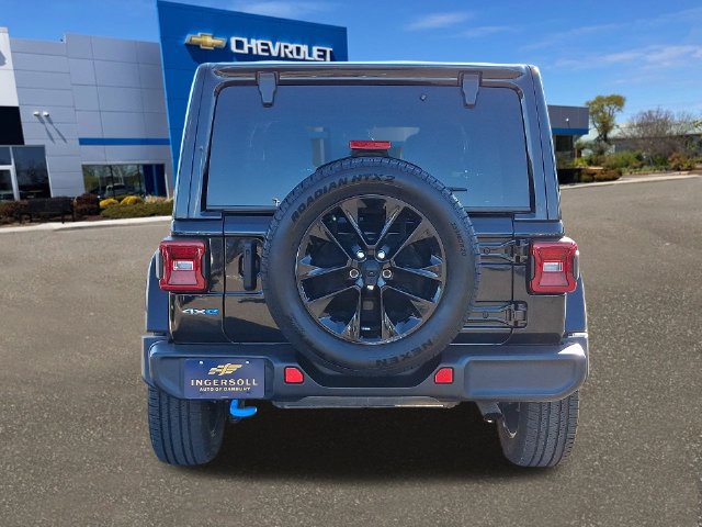 Used 2024 Jeep Wrangler Unlimited Sahara AWD/4WD image 25