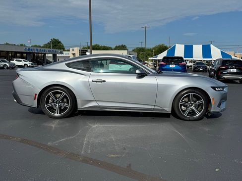 Used 2024 Ford Mustang Premium image 14