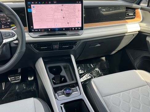 New 2026 Volkswagen Tiguan SEL R-Line AWD/4WD image 38