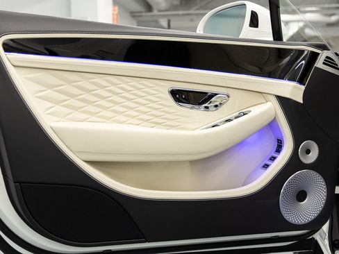New 2026 Bentley Continental GTC AWD/4WD image 31